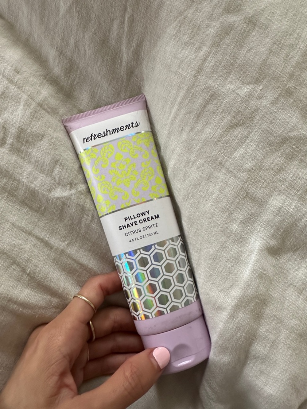 Refreshments Pillowy Shave cream